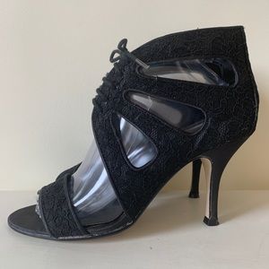 Colorific Womens Black Lace Cut Out 3.5”Heels Size 8.5 Victoria’s Secret